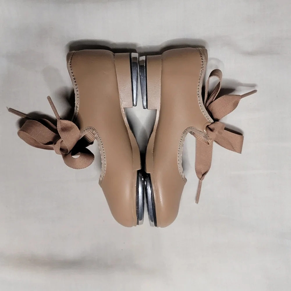 Capezio Girl's Tap Shoes Size 7  Tan